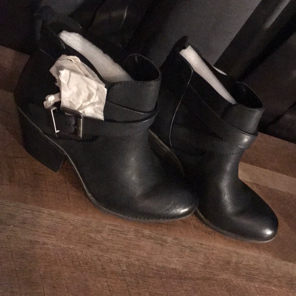 New in box Sole Society So-Maris booties